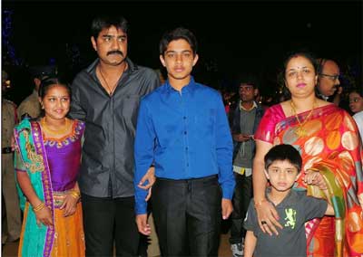 roshan,srikanth son,roshan entry,srikanth family  శ్రీకాంత్‌ తనయుడి తెరంగేట్రం!